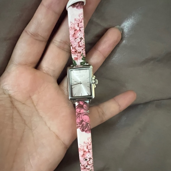 Ted baker watch with floral strap - Picture 6 of 10
